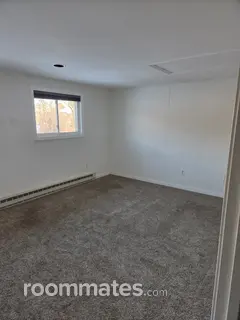 Room for rent in Londonderry, NH $900, townhouse