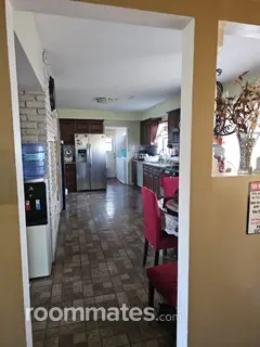 Room for rent in Garden Grove, CA $1200, house