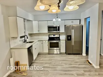 Room for rent in West Haven, CT $915, house