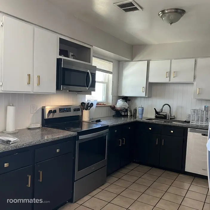 Room for rent in Aurora, CO $1000, house