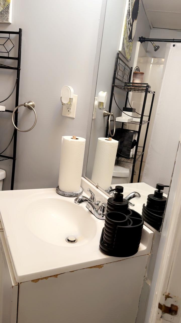 Profile photo 4 of 8