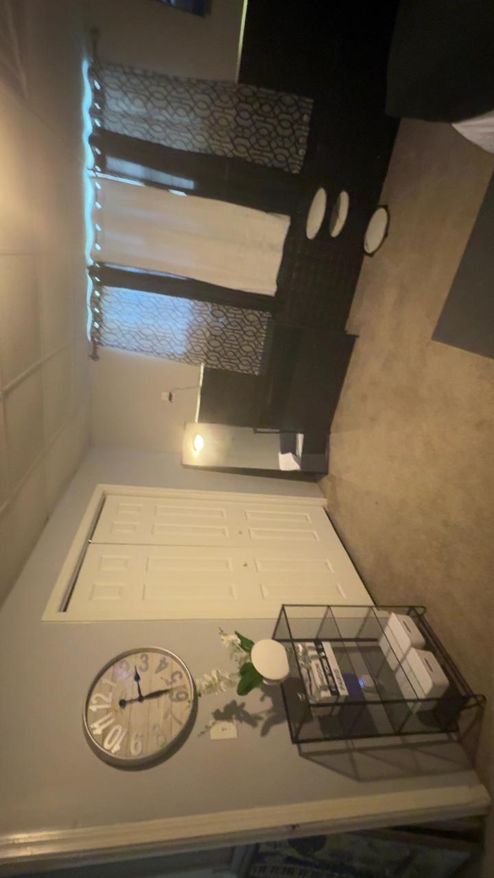 Profile photo 3 of 8