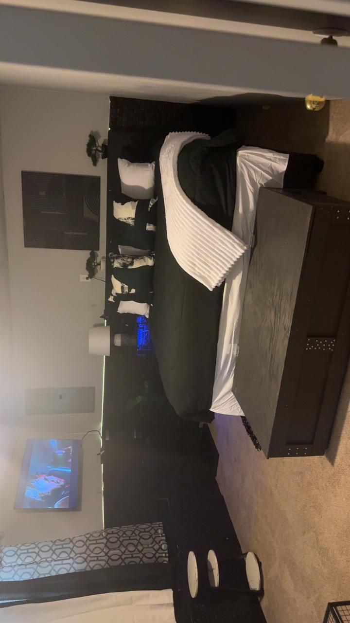 Profile photo 2 of 8