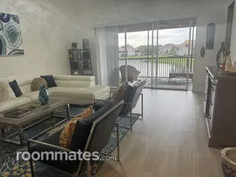 Room for rent in Davenport, FL $890, condo