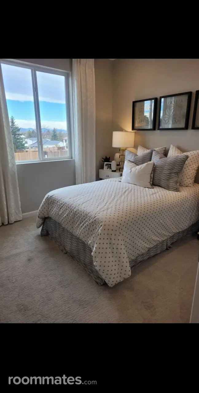 Profile photo 1 of 9