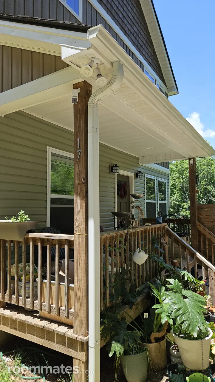 Profile photo 3 of 13