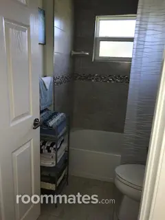 Room for rent in North Port, FL $1001, house