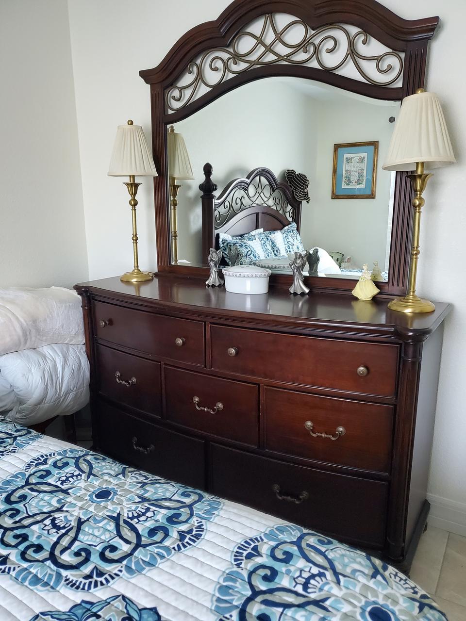 Profile photo 13 of 21