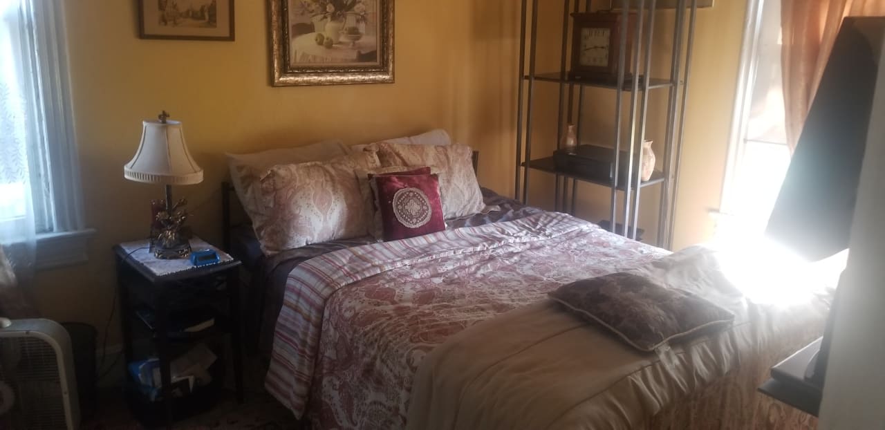 Profile photo 9 of 20