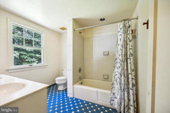 Room for rent in Media, PA $900, house