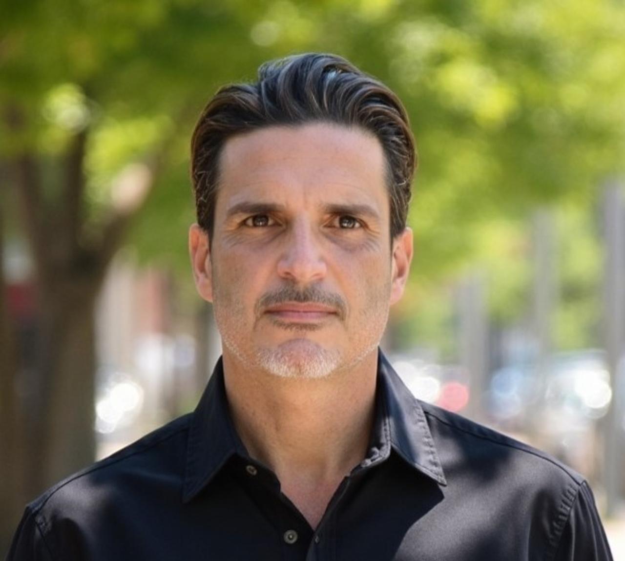 Profile photo 11 of 17