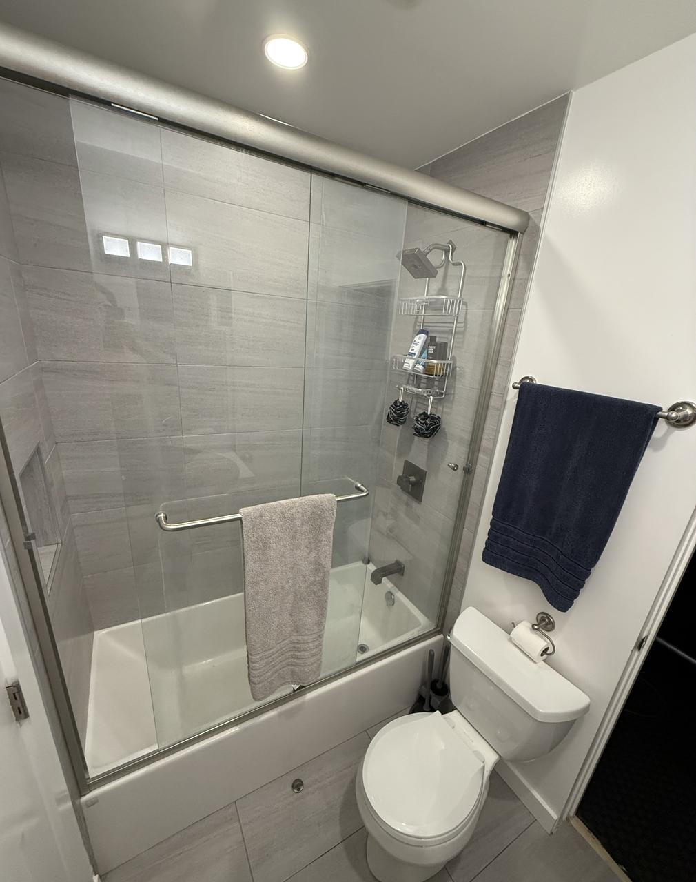 Profile photo 3 of 6