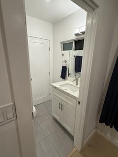 Room for rent in Los Angeles, CA $1600, house