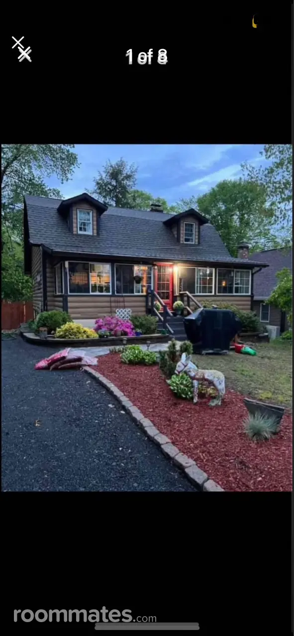 Profile photo 8 of 12