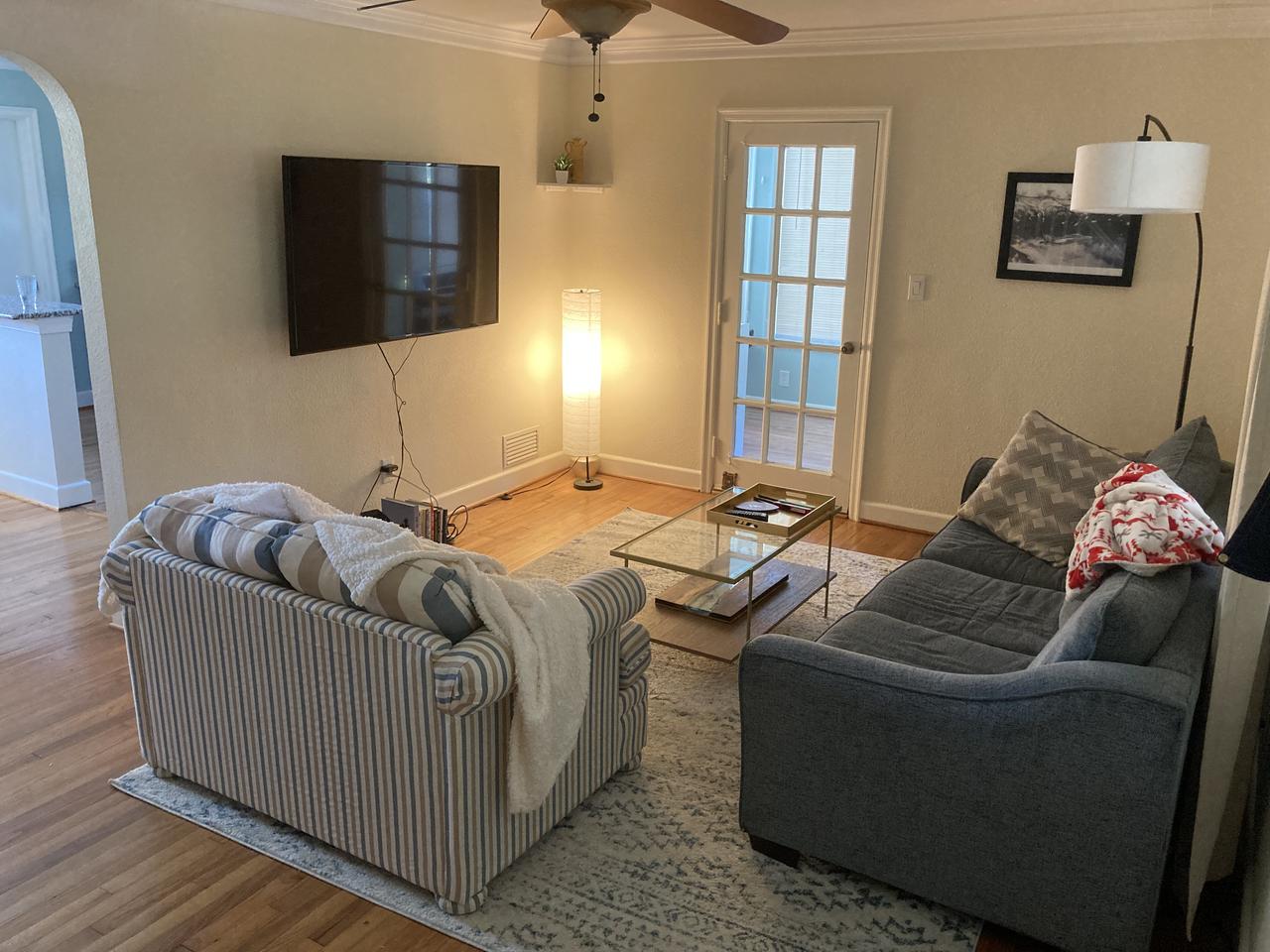 Profile photo 9 of 10