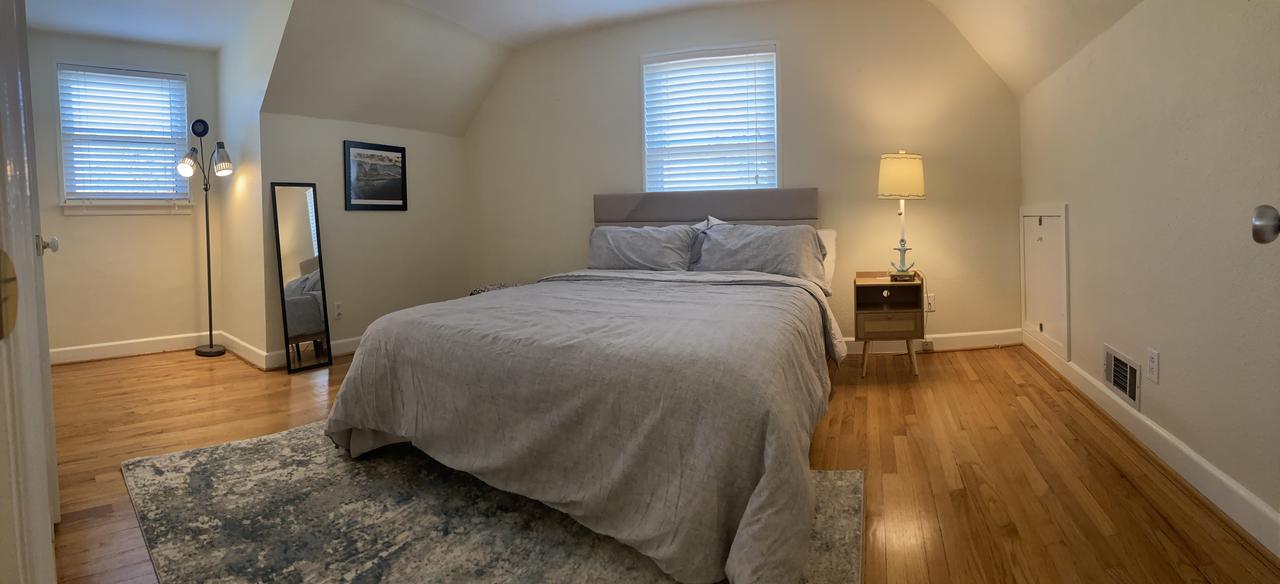 Profile photo 6 of 10