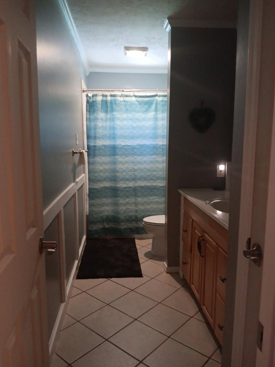 Profile photo 6 of 10