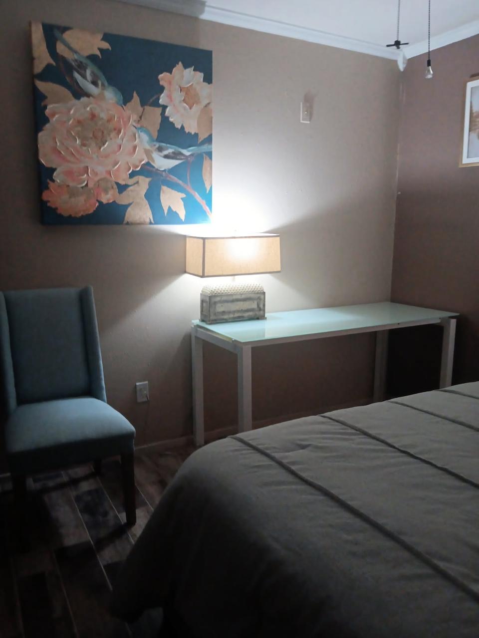 Profile photo 8 of 10