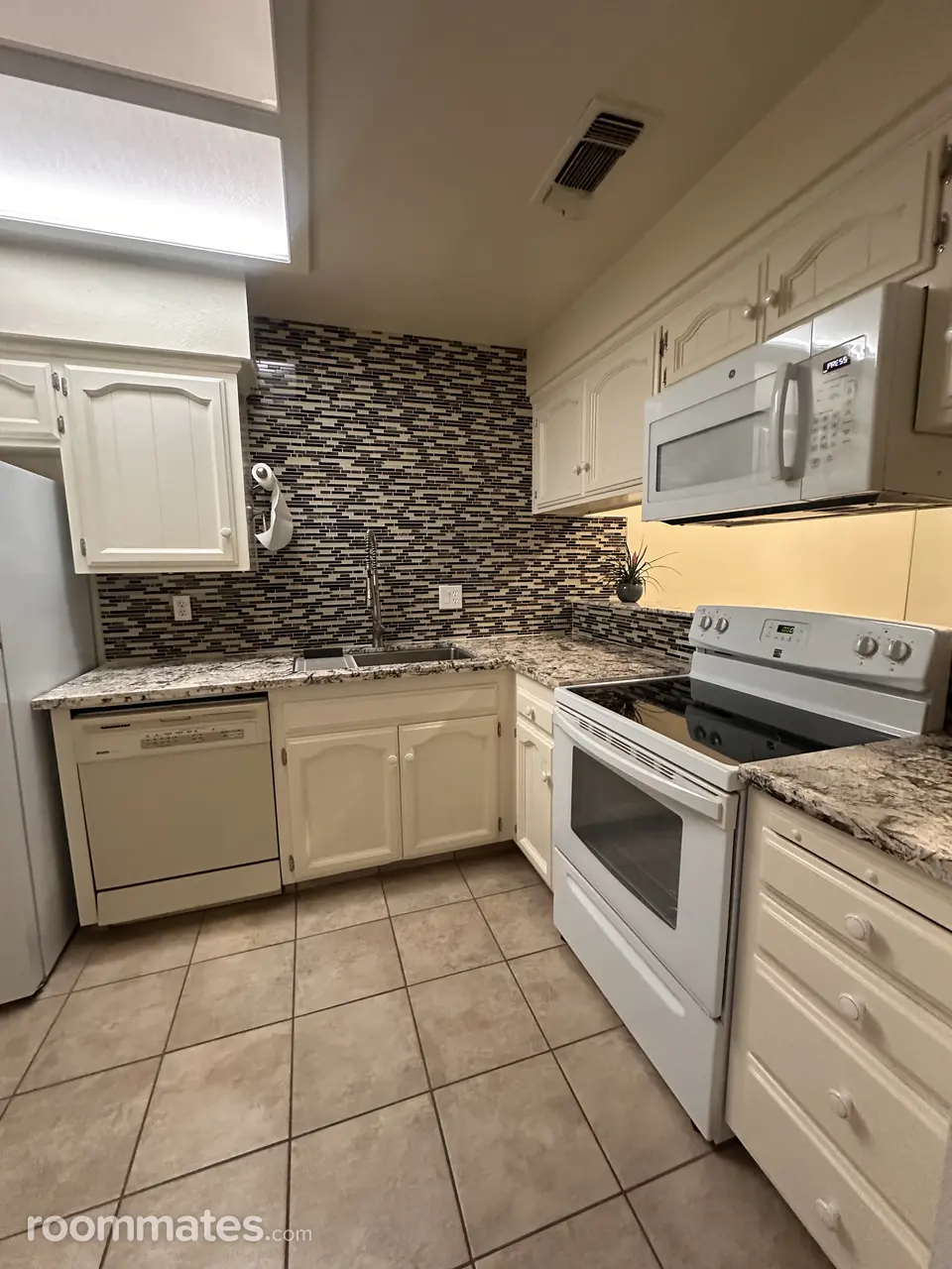 Profile photo 9 of 11