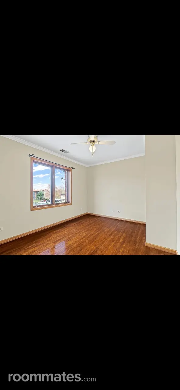 Profile photo 3 of 10