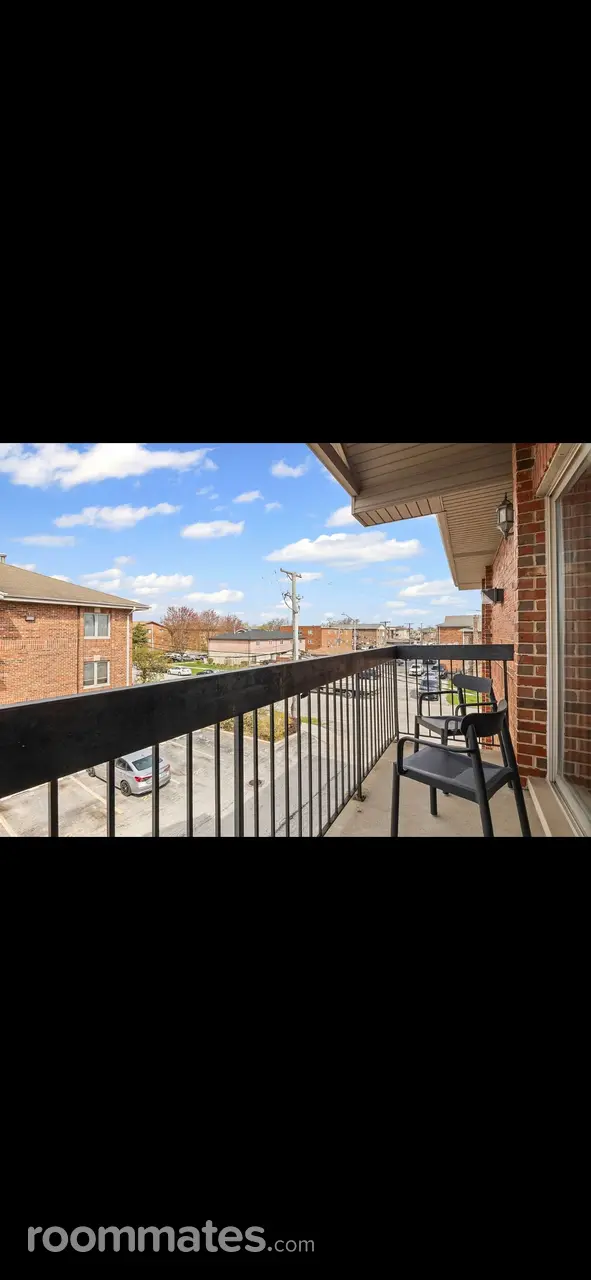 Profile photo 9 of 10