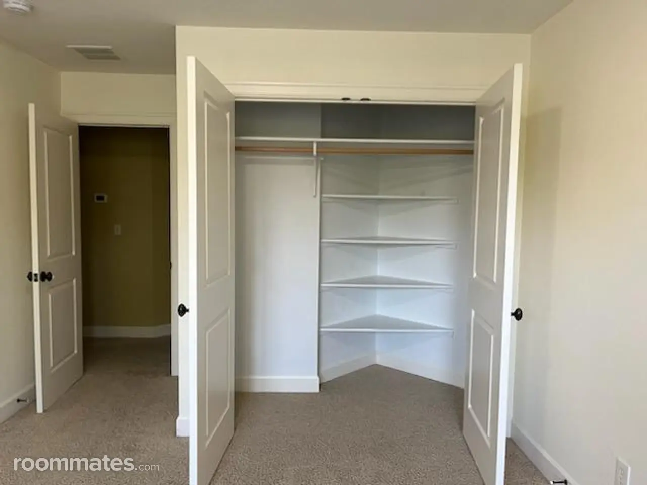 Profile photo 6 of 10