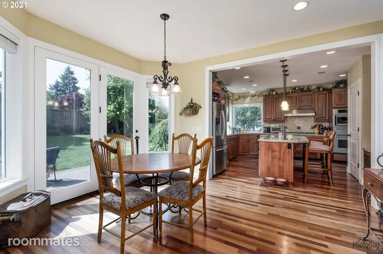 Profile photo 2 of 10