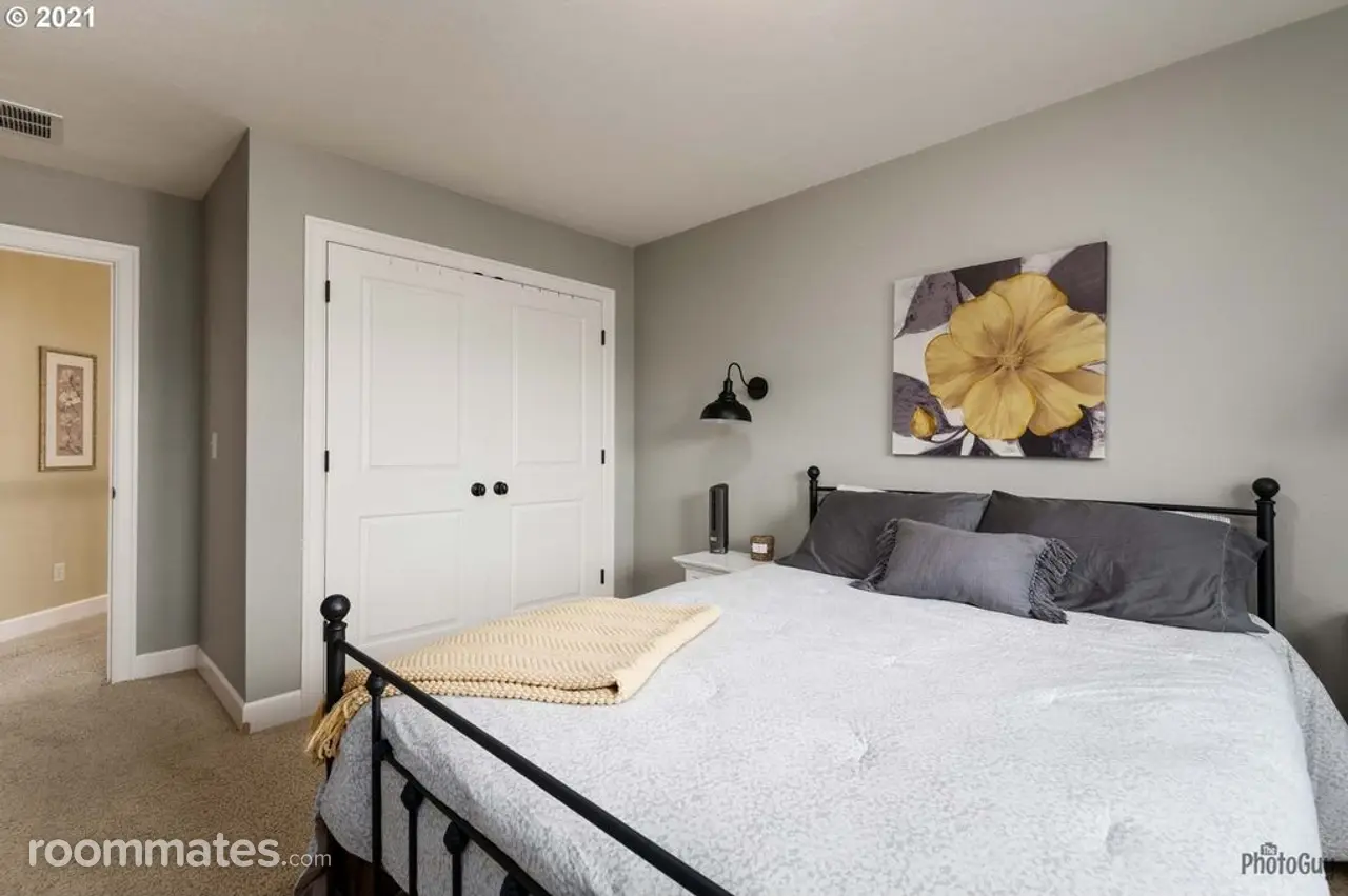 Profile photo 8 of 10