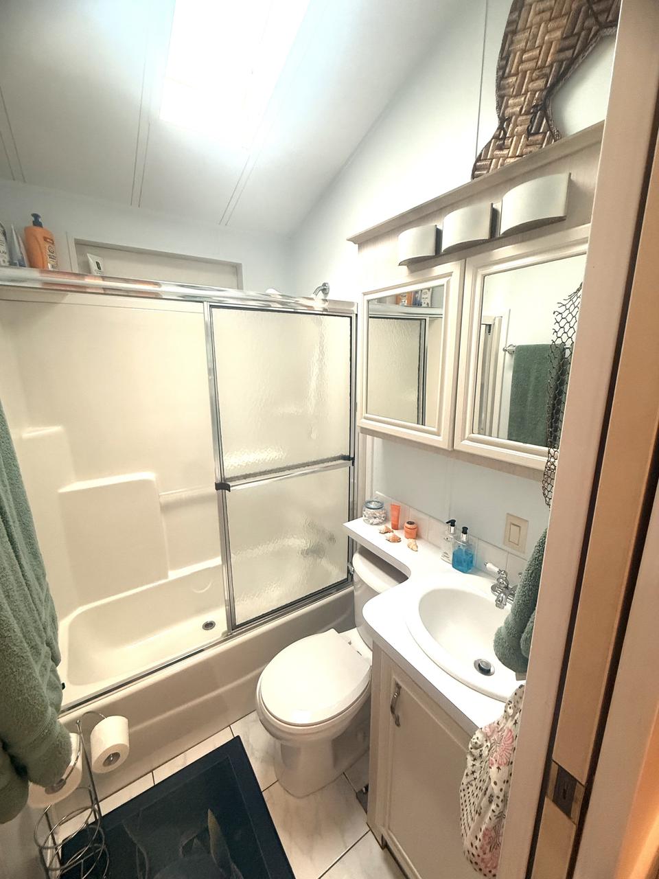 Profile photo 10 of 11