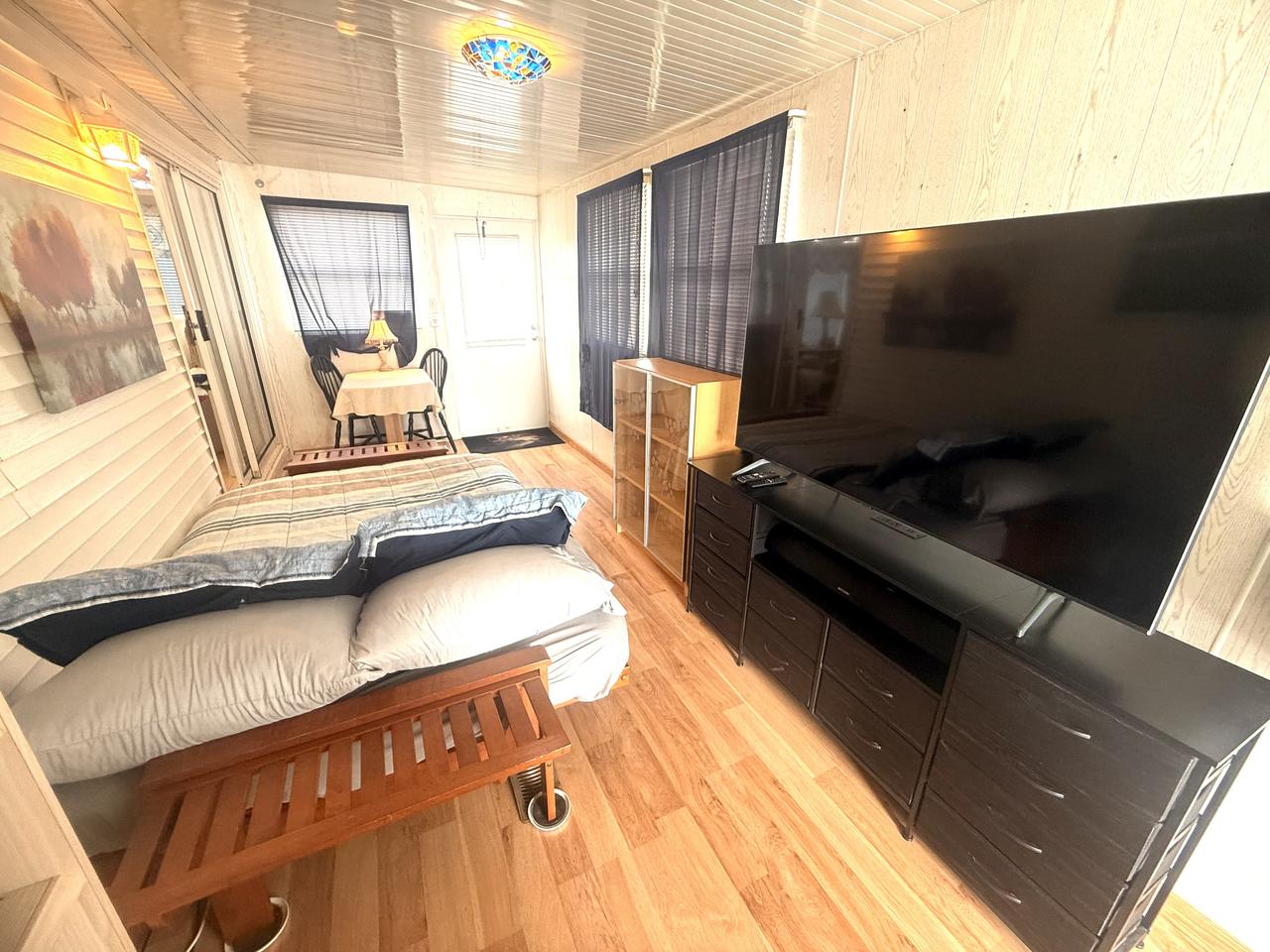 Profile photo 5 of 11