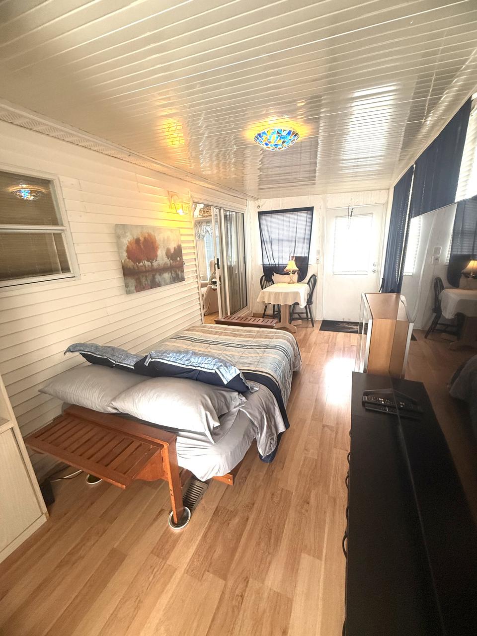 Profile photo 3 of 11