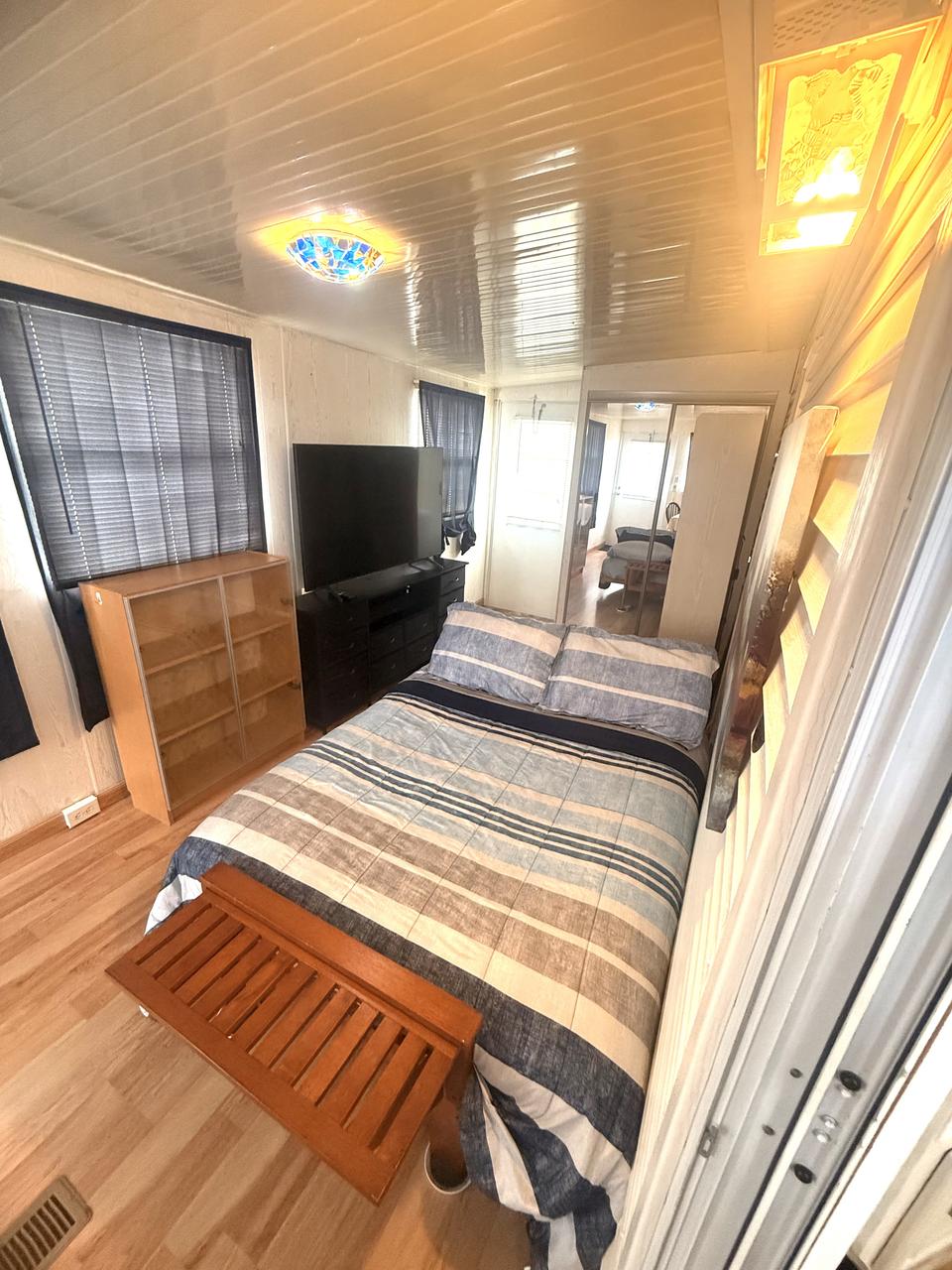 Profile photo 6 of 11