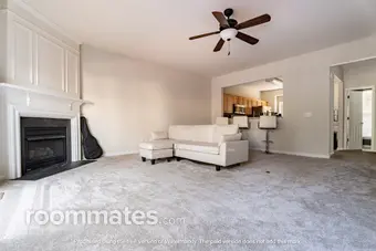 Room for rent in Raleigh, NC $800, townhouse