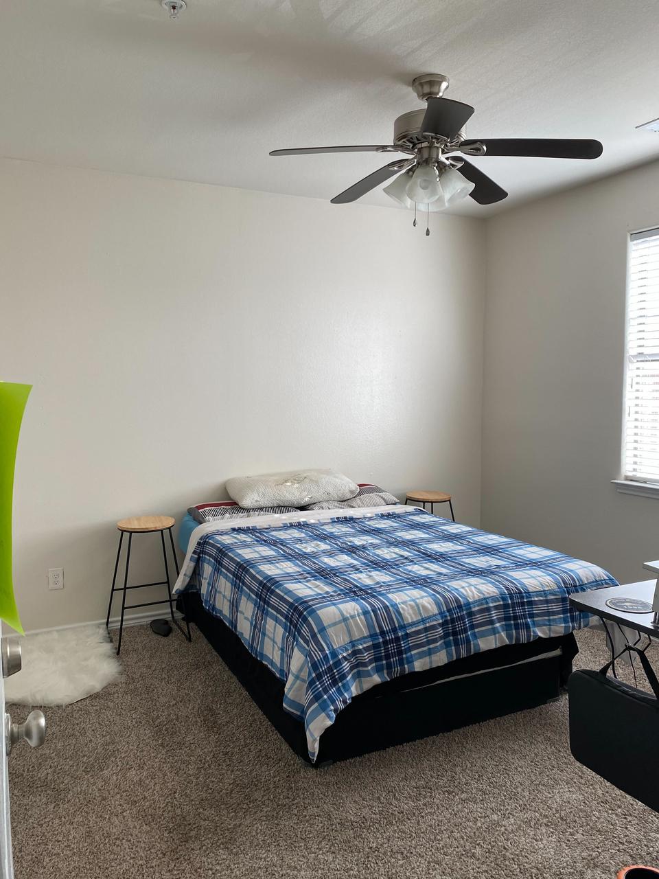 Profile photo 12 of 21