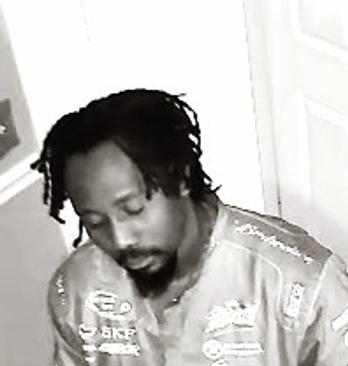 Profile photo 6 of 6