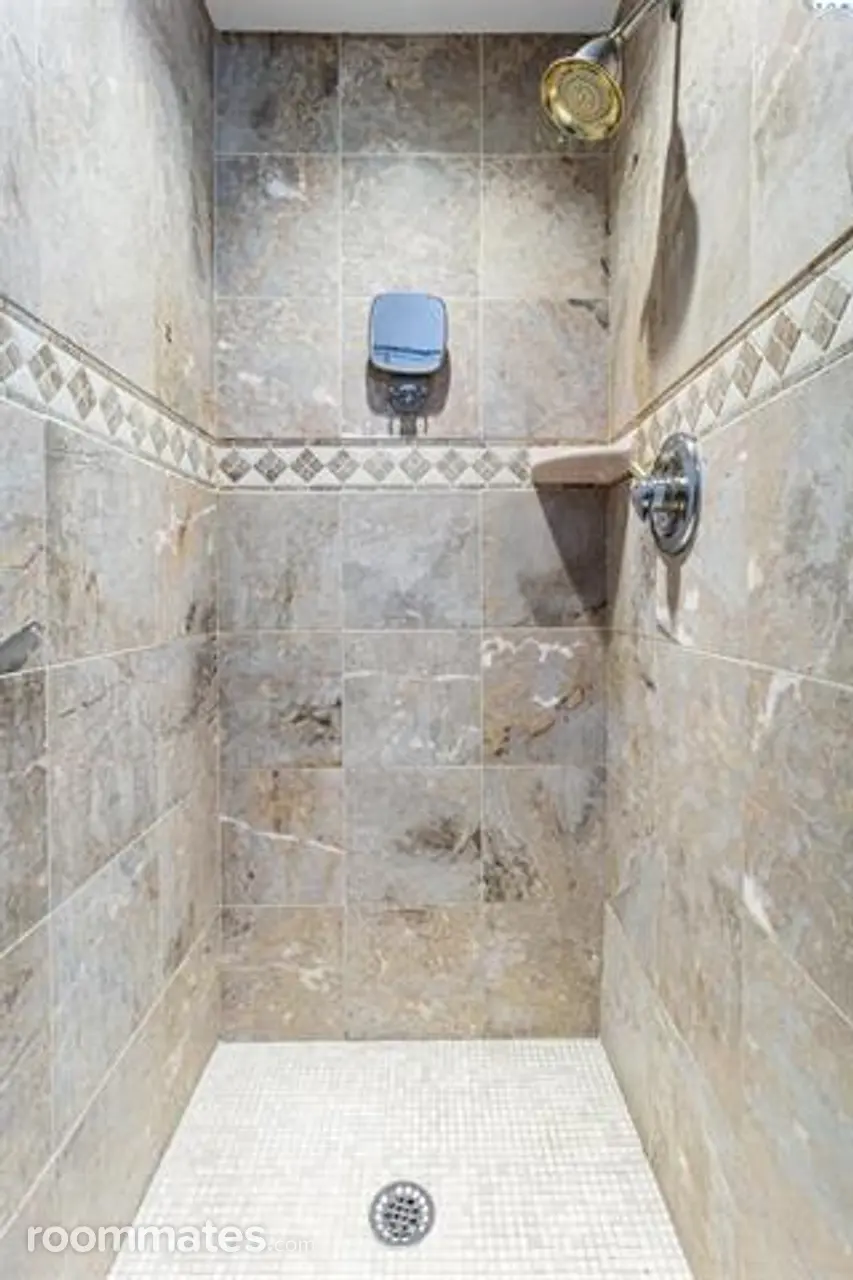 Profile photo 2 of 10