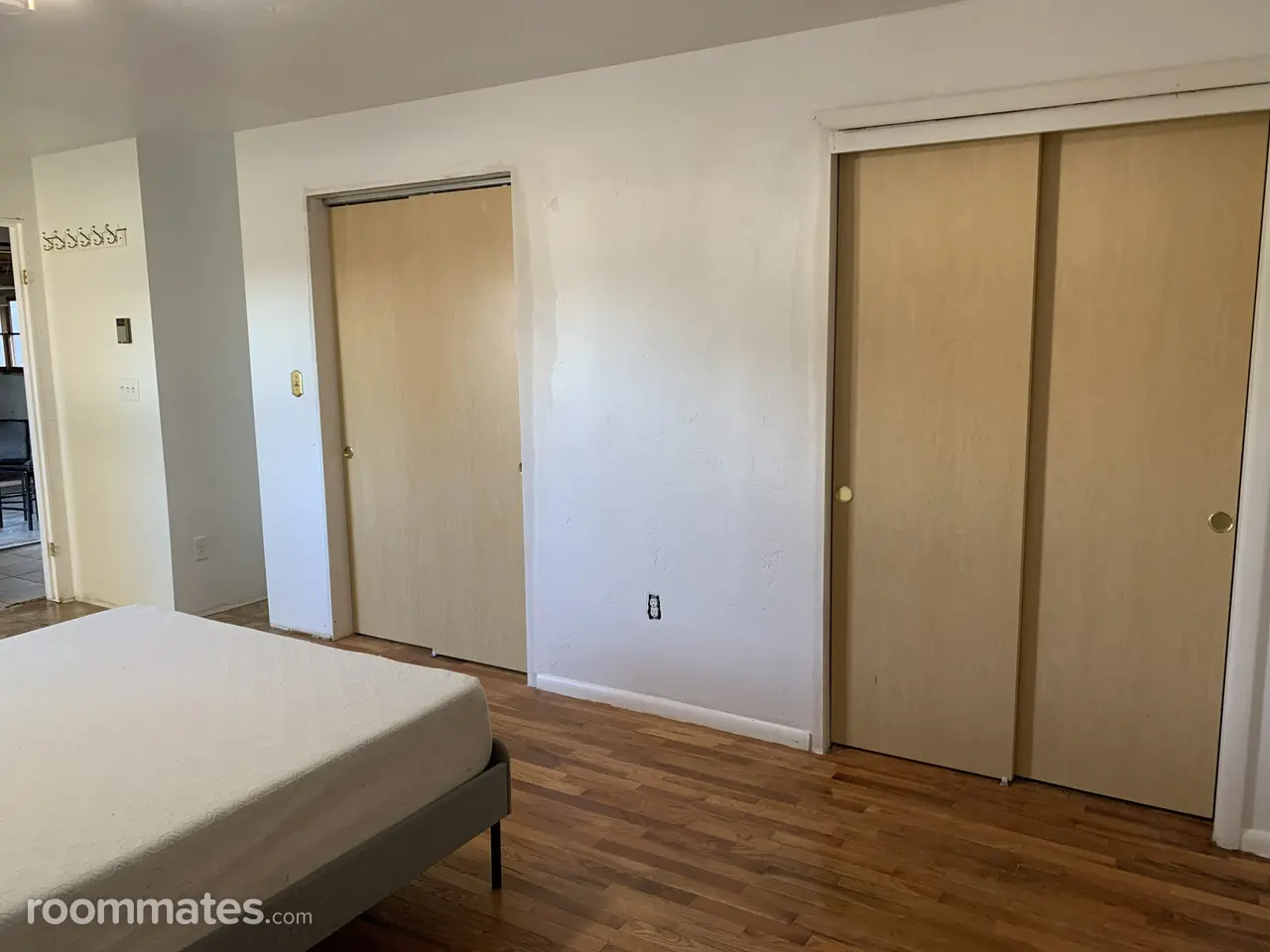 Profile photo 3 of 10