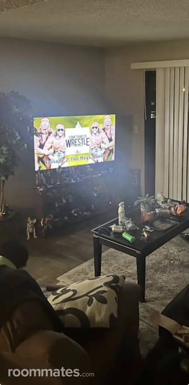 Profile photo 5 of 6