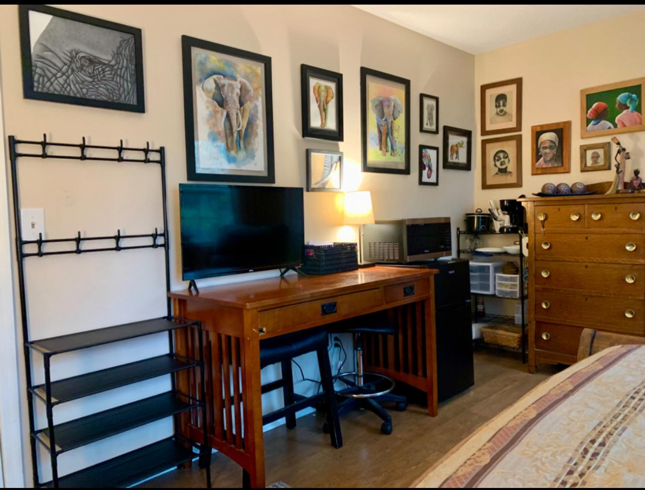 Profile photo 1 of 8