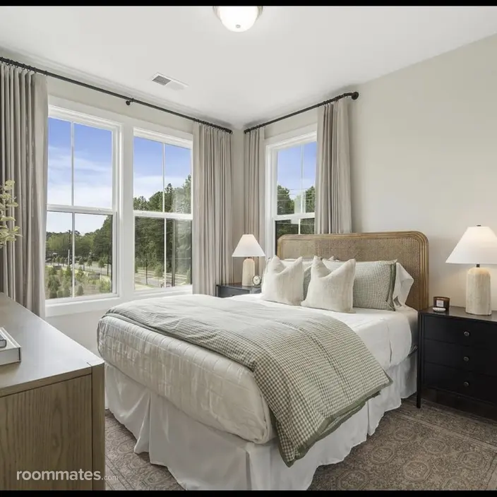 Room for rent in Alpharetta, GA $1000, condo