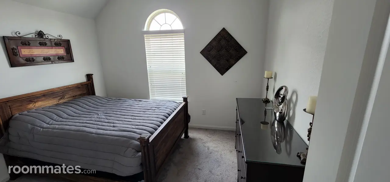 Profile photo 1 of 9