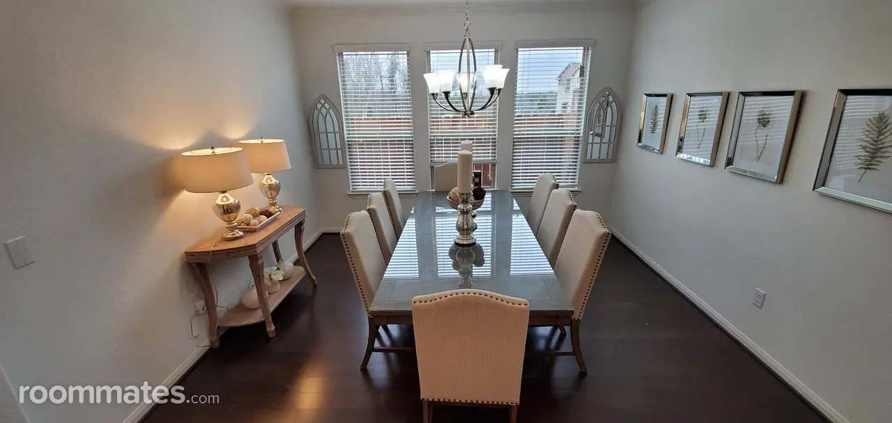 Profile photo 5 of 9