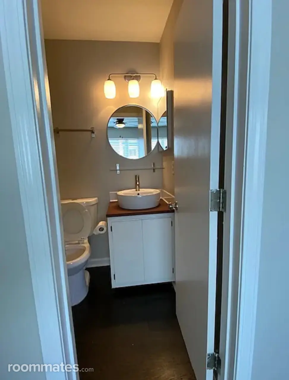 Profile photo 3 of 6