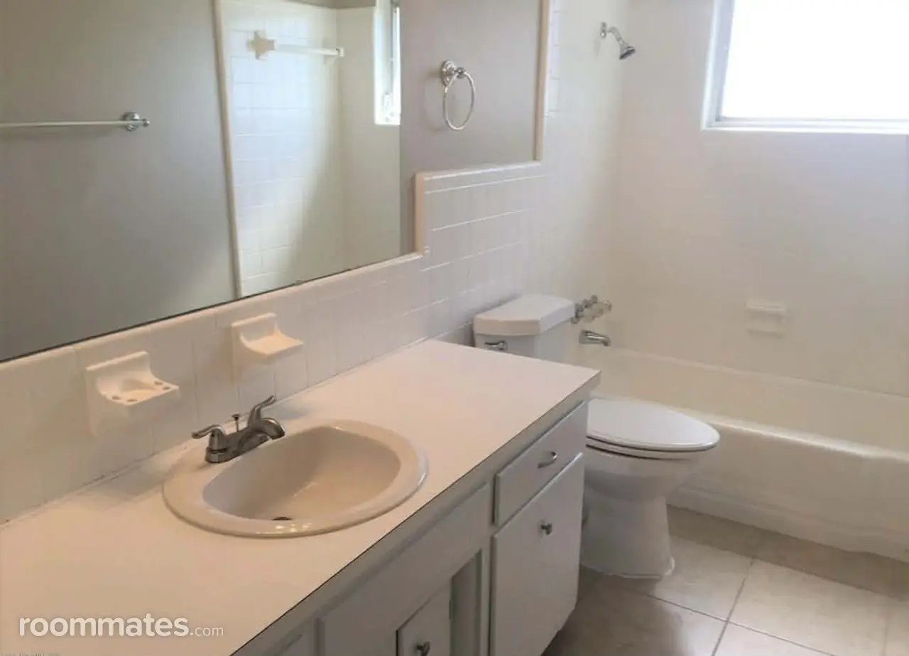 Profile photo 7 of 20