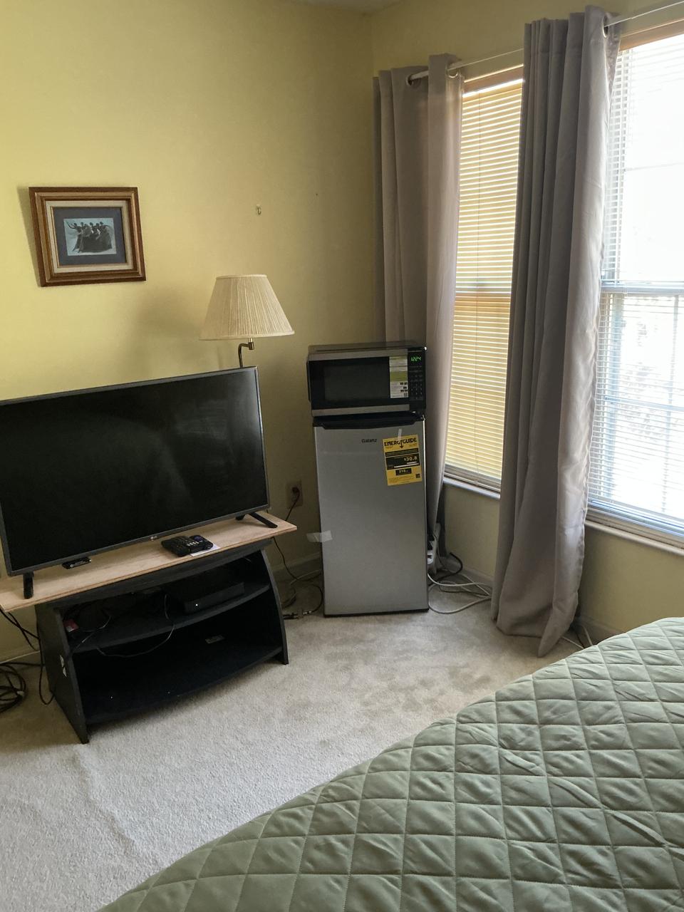 Profile photo 1 of 4