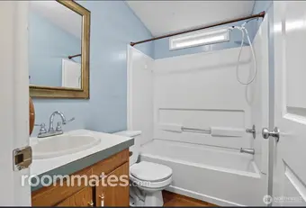 Room for rent in Sumner, WA $1000, house