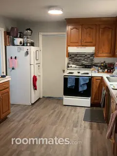 Room for rent in Gloucester Point, VA $850, house