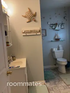 Room for rent in Gloucester Point, VA $850, house