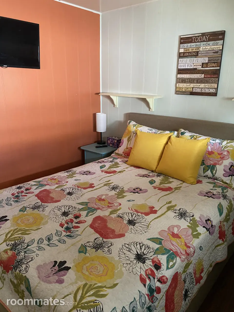 Profile photo 1 of 5