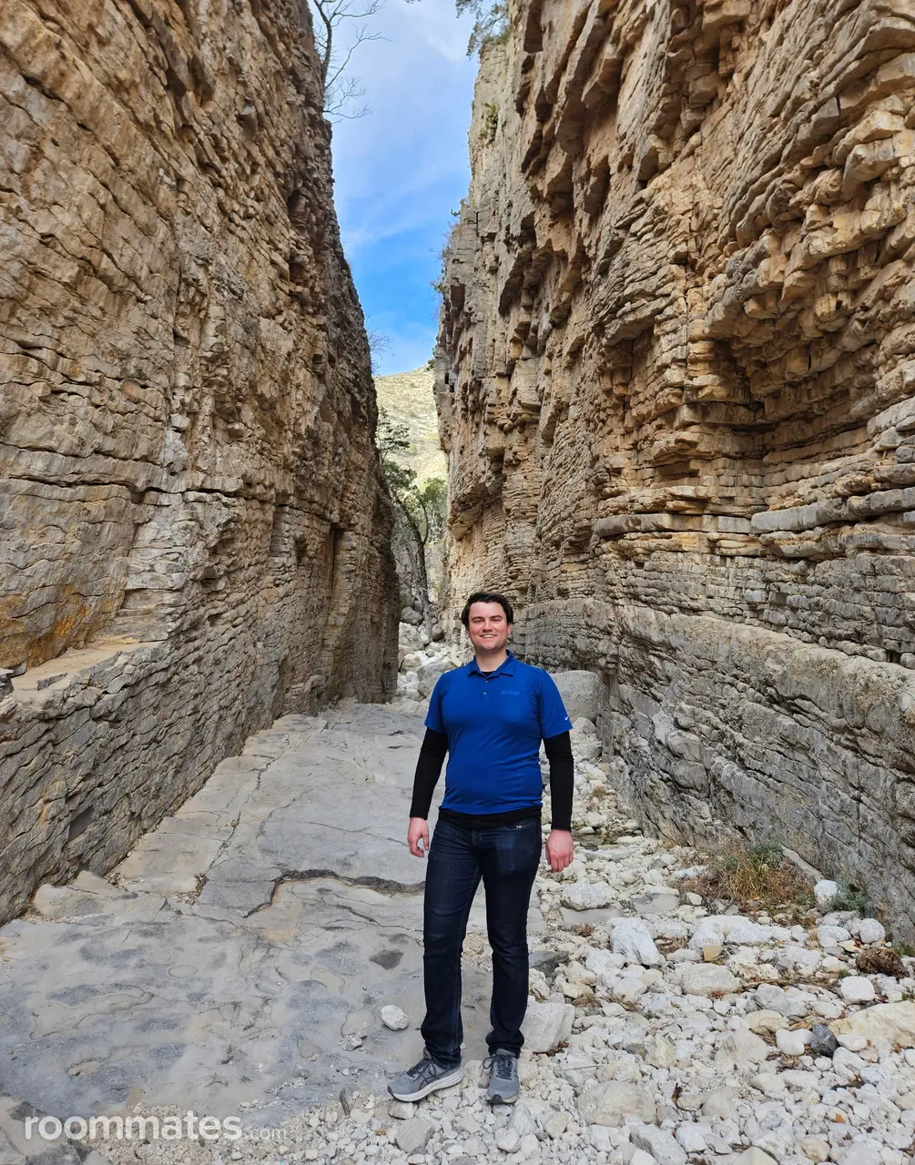 Profile photo 7 of 7